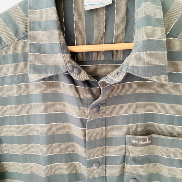 Columbia Men's Shoals Point Short Sleeve Shirt Size M Snaps Gray Stripe Cotton - Picture 8 of 13
